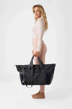 Discount B Vertigo Duffle Bag with Shoe Compartment Bags