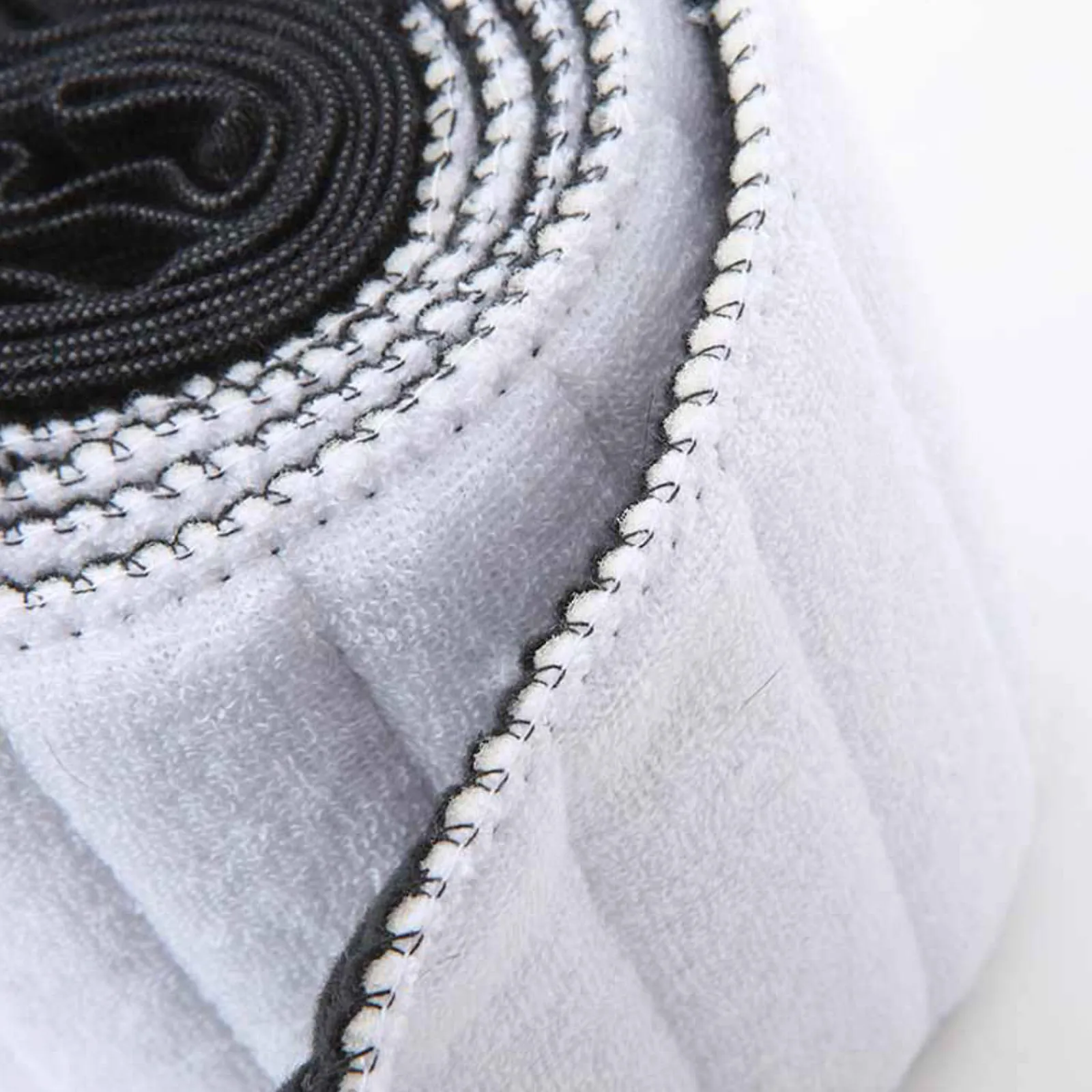 New Elastic Bandageswith Terry Cloth Horse Bandages