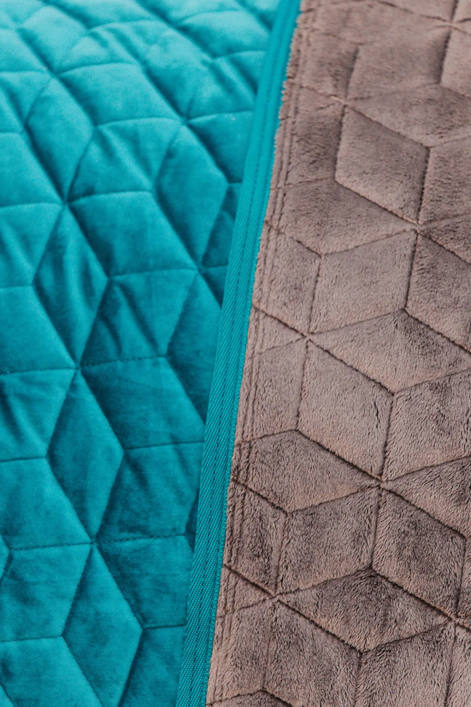 Online Horsewear Velvet Show Rug, 160g Stable Rugs & Liners