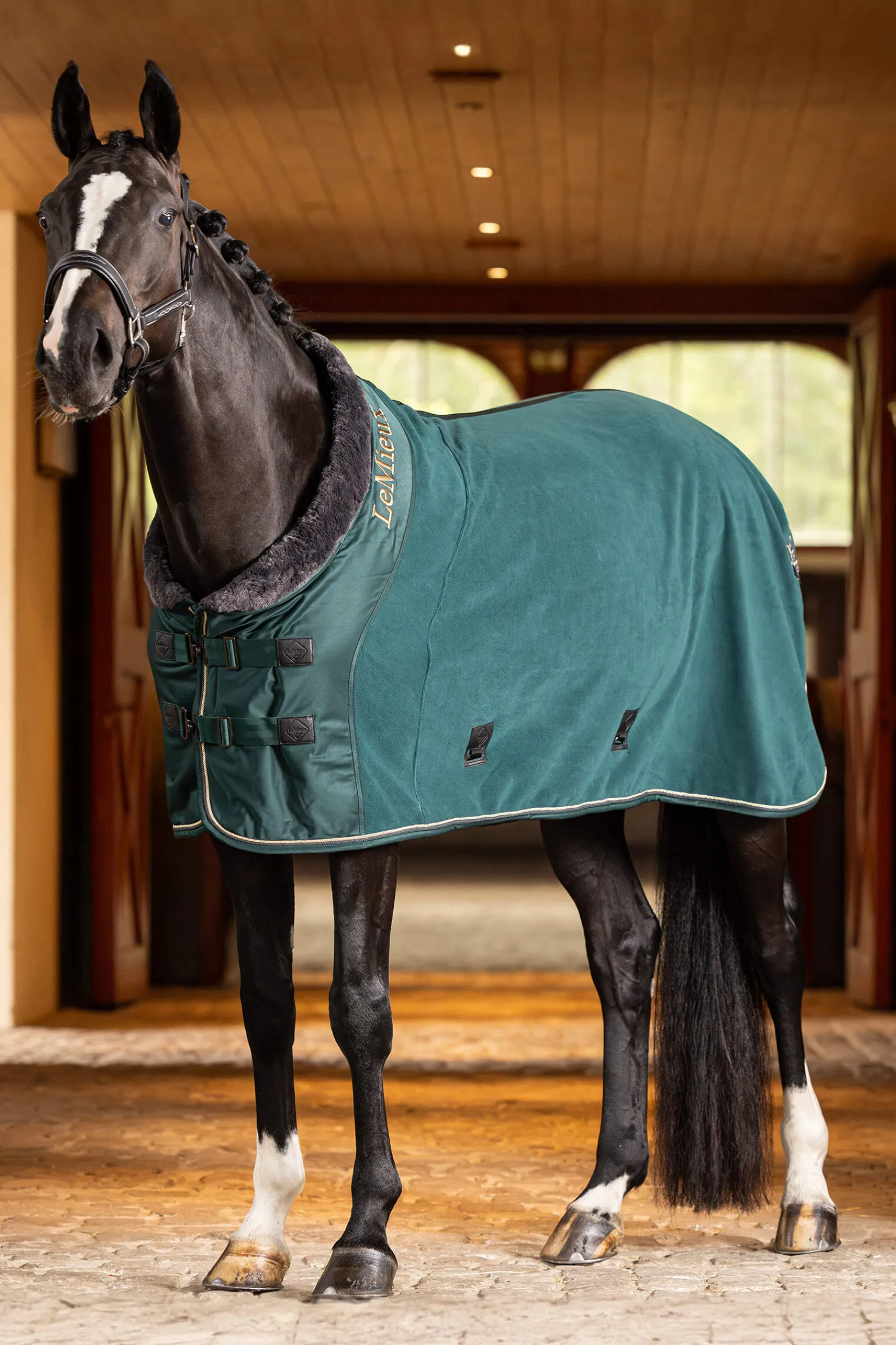 Discount Luxe Fleece Cooler Fleece Horse Rugs & Cooler Rugs