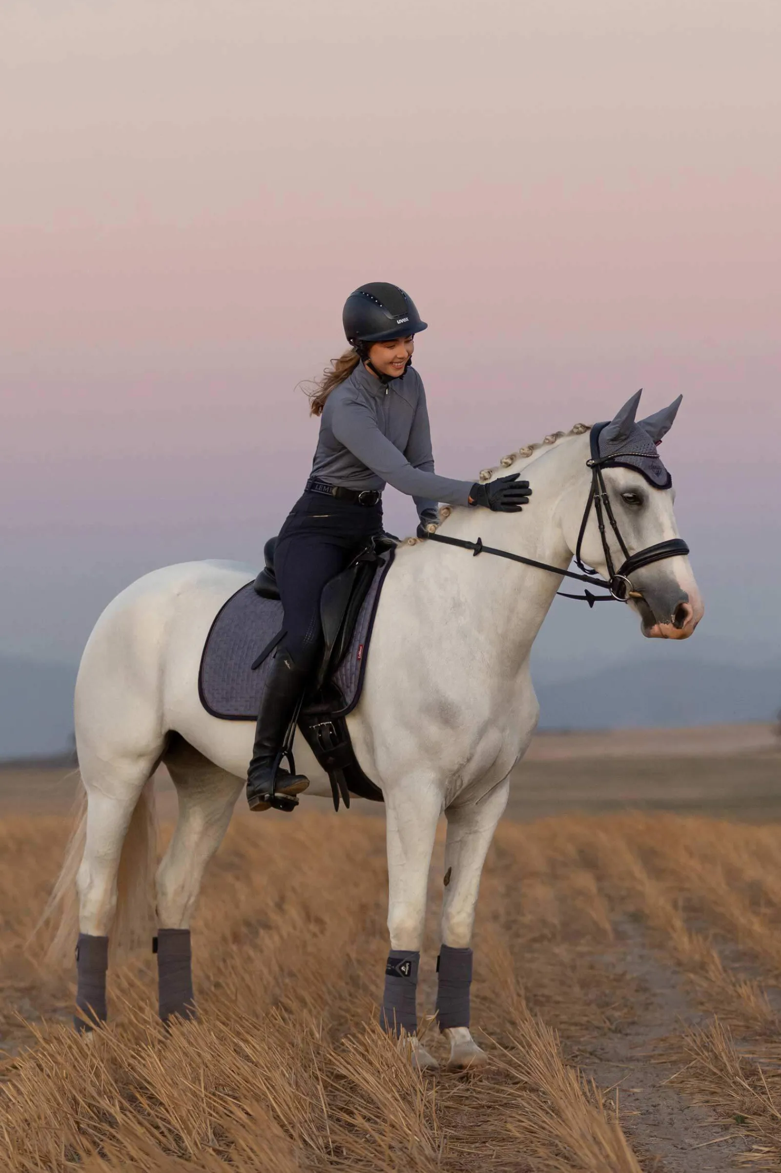 Fashion Suede Square Dressage Saddle Pad Dressage Saddle Pads
